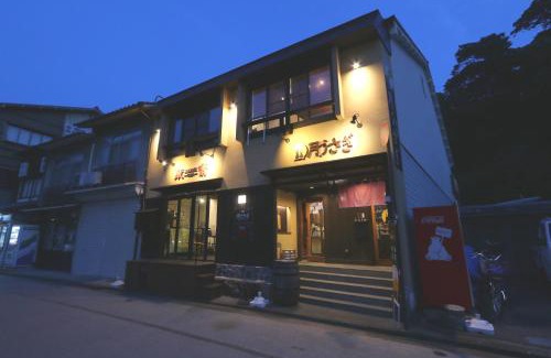 Hatsukaichi Hotel | Oyado Tsukiusagi