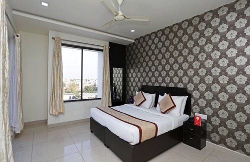Chopasni Housing Board Hotel | OYO 11973 Badri Palace