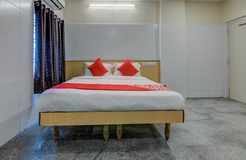 Hyderabad Hotel | OYO 14669 Mayur's Residency