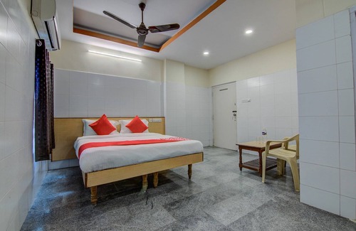 Hyderabad Hotel | OYO 14669 Mayur's Residency