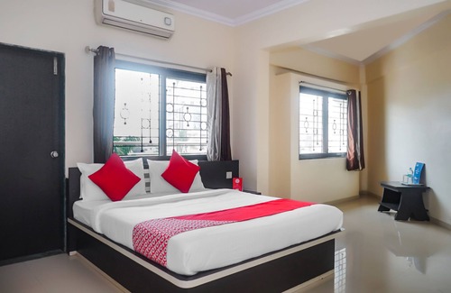 Wagholi Hotel | OYO 17121 Hotel Yashraj Inn