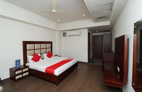 Hisar Hotel | OYO 28414 Royal Palm Resort