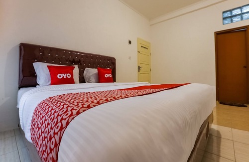 Padang Hotel | OYO 3907 Mine Residence