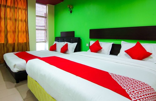 Sitiawan Hotel | OYO 43962 Ezzy In Hotel