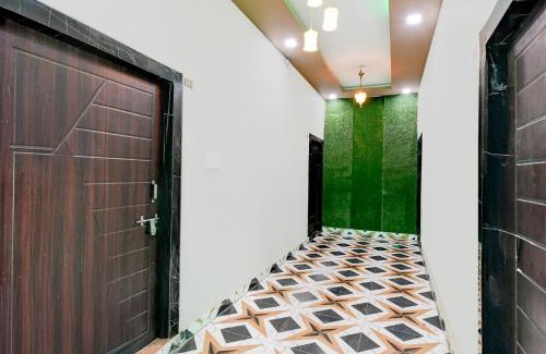 Phulpur Hotel | OYO 80688 Rajaram Singh Blessing Garden And Hotel
