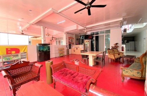 Kampung Sungai Nibong Hotel | OYO 89540 B Hotel Penang