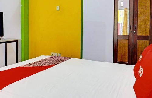 Karawang Hotel | OYO 91796 Guest House Ghalta Syariah