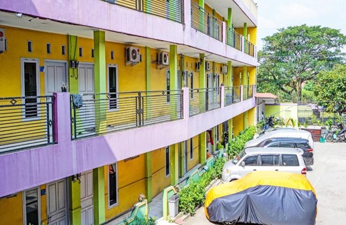 Karawang Hotel | OYO 91796 Guest House Ghalta Syariah