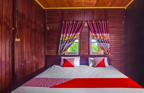 Manado City Centre Hotel | OYO 92225 Filadelfia Resto & Penginapan Near Benteng Moraya