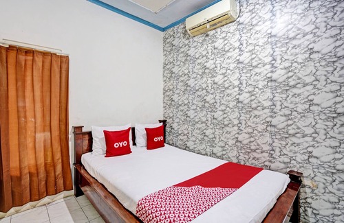 Kalipuro Hotel | OYO 92816 Ana Homestay