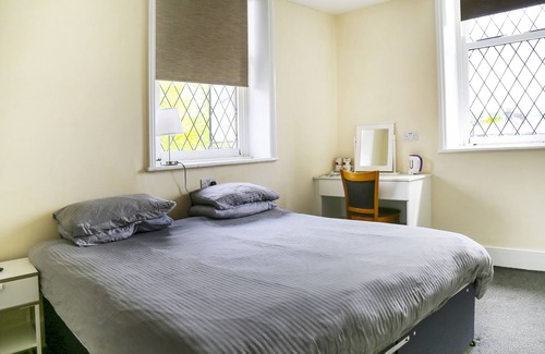 Accrington Hotel | OYO Castle Hotel, Accrington