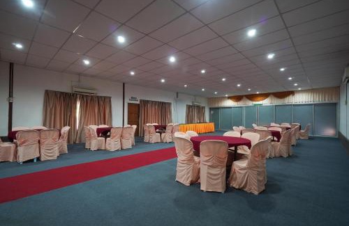 Lumut House | OYO Home 89484 Teluk Batik Resort