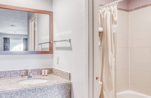 Channelview Hotel | OYO Hotel Channelview I-10