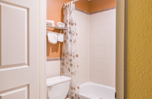 Channelview Hotel | OYO Hotel Channelview I-10