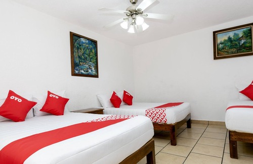 Centro Hotel | OYO Hotel Continental, Uruapan