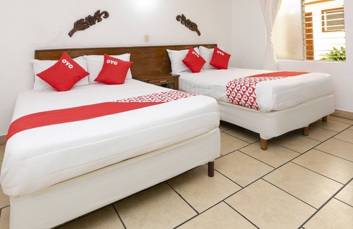 Centro Hotel | OYO Hotel Continental, Uruapan
