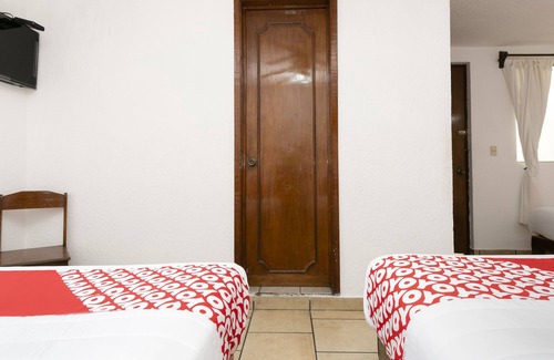 Centro Hotel | OYO Hotel Continental, Uruapan