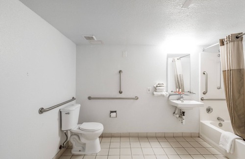 Memorial Hotel | OYO Hotel Houston Katy Freeway