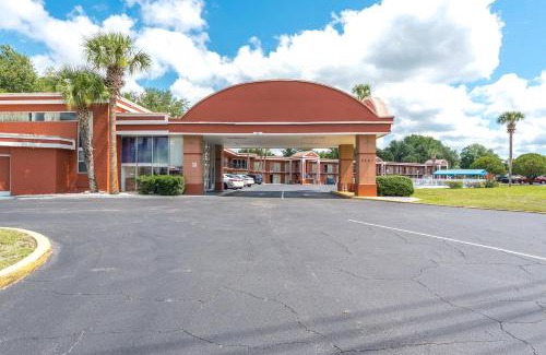 Fort King District Hotel | OYO Hotel Mustang Silver Spring FL