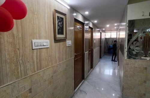 Ghaziabad Hotel | OYO Hotel New Imperial