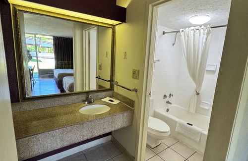 Phenix City Hotel | OYO Hotel Phenix City