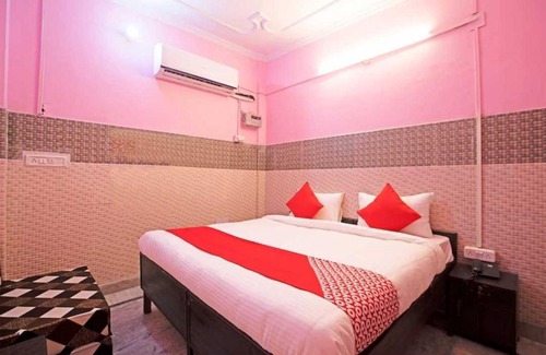 Meerut Hotel | OYO Hotel Saffron King