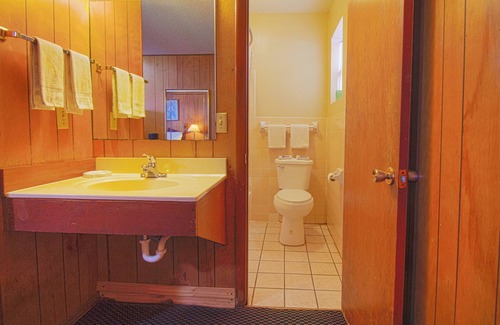 Oscar Hotel | OYO Hotel Waurika OK US-70 near Wichita Falls