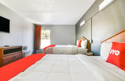 Jacksonville Hotel | OYO Townhouse Inn Jacksonville near Little Rock Air Force Base