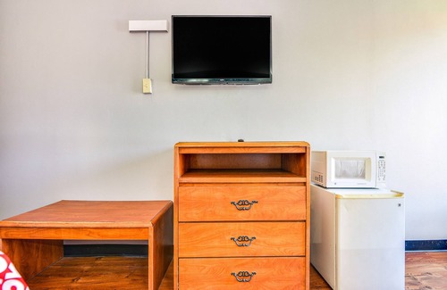 Jacksonville Hotel | OYO Townhouse Inn Jacksonville near Little Rock Air Force Base