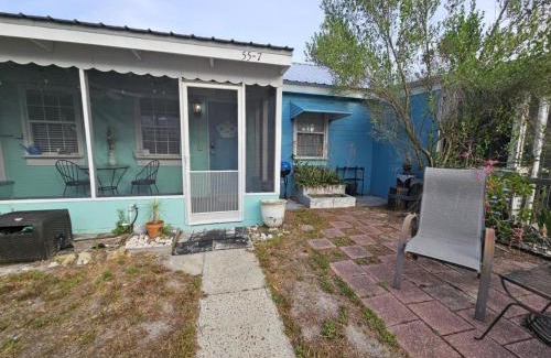Lanark Village House | Oyster Bay Bungalow