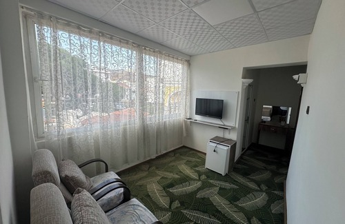Efeler Hotel | Öz Tralles otel