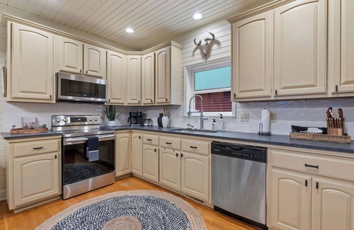 Jasper House | Ozark beauty w/HotTub, GameRm, Firepit; Trampoline VIEWS!