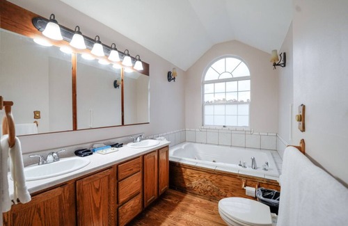 Ponce De Leon Bed & Breakfast | Ozark Misty Morning Suite