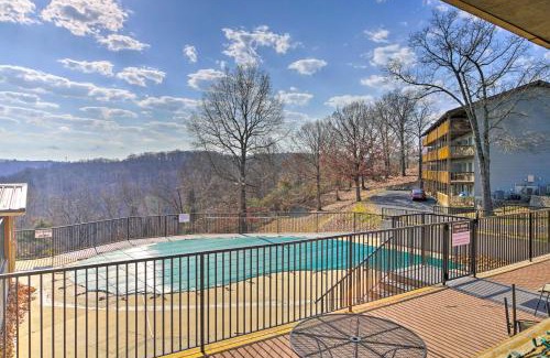Notch Estates Apartment | Ozark Mountain Condo about 2 Mi to Silver Dollar City!