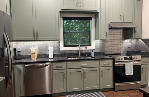 Jasper House | Ozark Vista Retreat - Ozark views with modern style