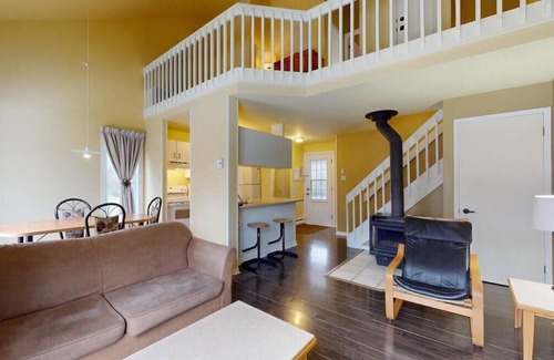 Beaupre Apartment | P-111 : Condo 1 minute from Mont-Sainte-Anne