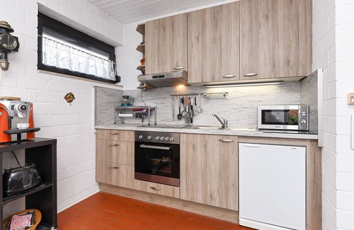 Damsum House | P�pa house rental - House Pápa
