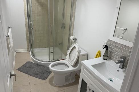 Mississauga House | P2 Cozy accommodation in Mendy