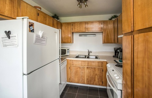 Gearhart Condo | P459 2 Bedroom 1st Floor Stairs Pet Friendly, stairs down to the unit, No cleaning fees