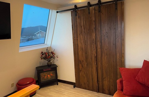 Oregon Coast House | Pacific City Oceanfront Home. Steps to the beach. Charming 2 bedroom 2 bathroom