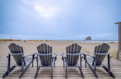 Kiwanda Shores House | Pacific City Sand Dollar - Meredith Lodging