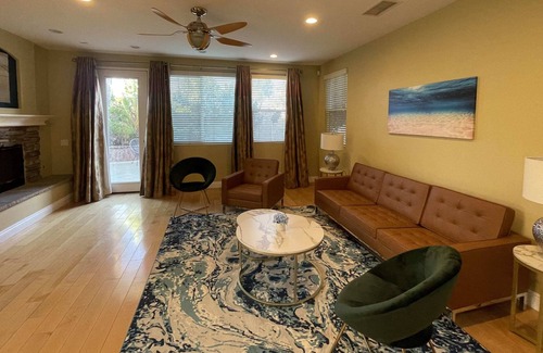 Calabasas House | Pacific Dreams West Hills. 6 BR 3 BA. Sleeps 10-12