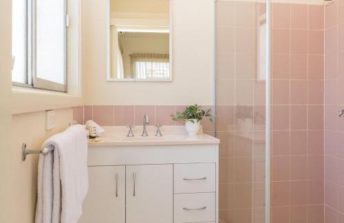 Forster Hotel | Pacific Motel 10
