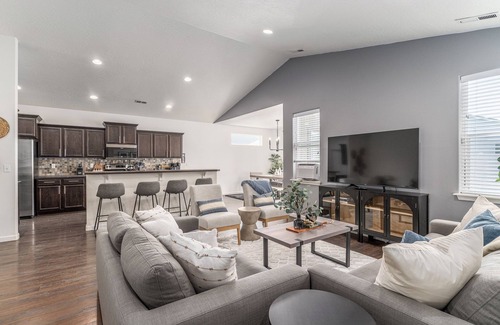Spokane House | Pacific Paradise - Airway Heights Home