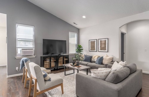 Spokane House | Pacific Paradise - Airway Heights Home