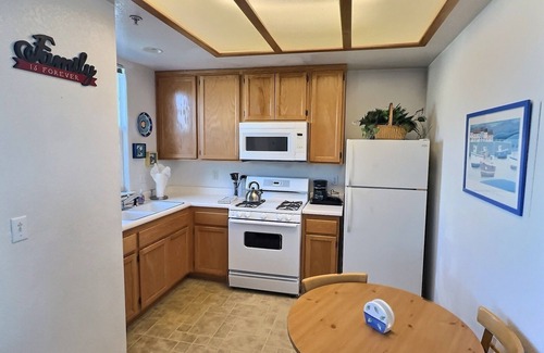 Oceano Condo | Pacific Plaza #109 Oceano Pismo Avila SLO