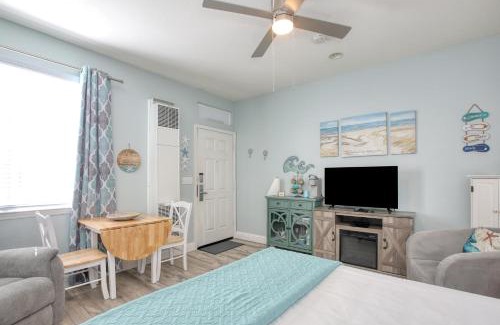 Oceano House | Pacific Plaza #505 - Coastal Gem Studio - StudioD-Q