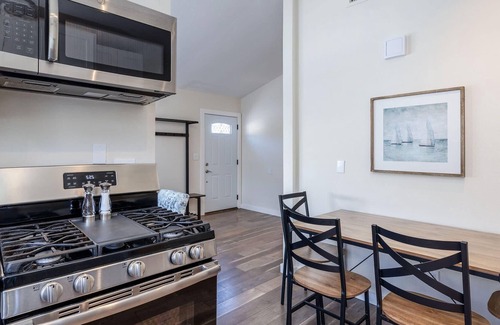 Sharp Park Apartment | Pacifica Ocean Entire Home - near Half Moon Bay, San Francisco & (SFO)