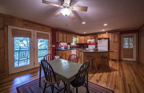 Mentone Cottage | Package at Lookout Mountain!