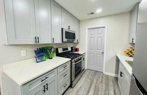 Powder Springs House | ★ PacMan Arcade, Fire Pit, Volleyball, Foosball★
